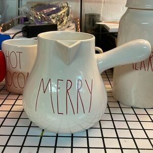 🌎 Rae Dunn “Merry” Hot Cocoa Pot White  Res Lettering (G7)
